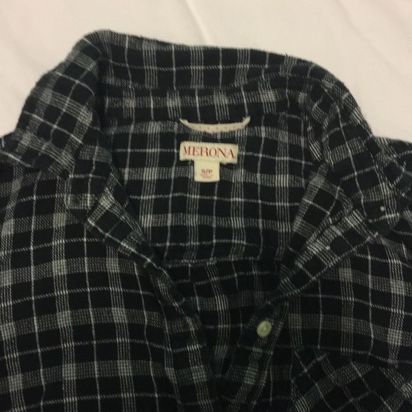 Black quarter button flannel - Picture 2 of 4